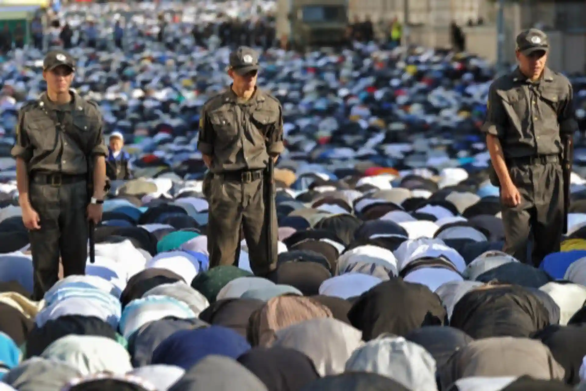 Officials advise Muslims in Moscow to pray Eid prayers at home