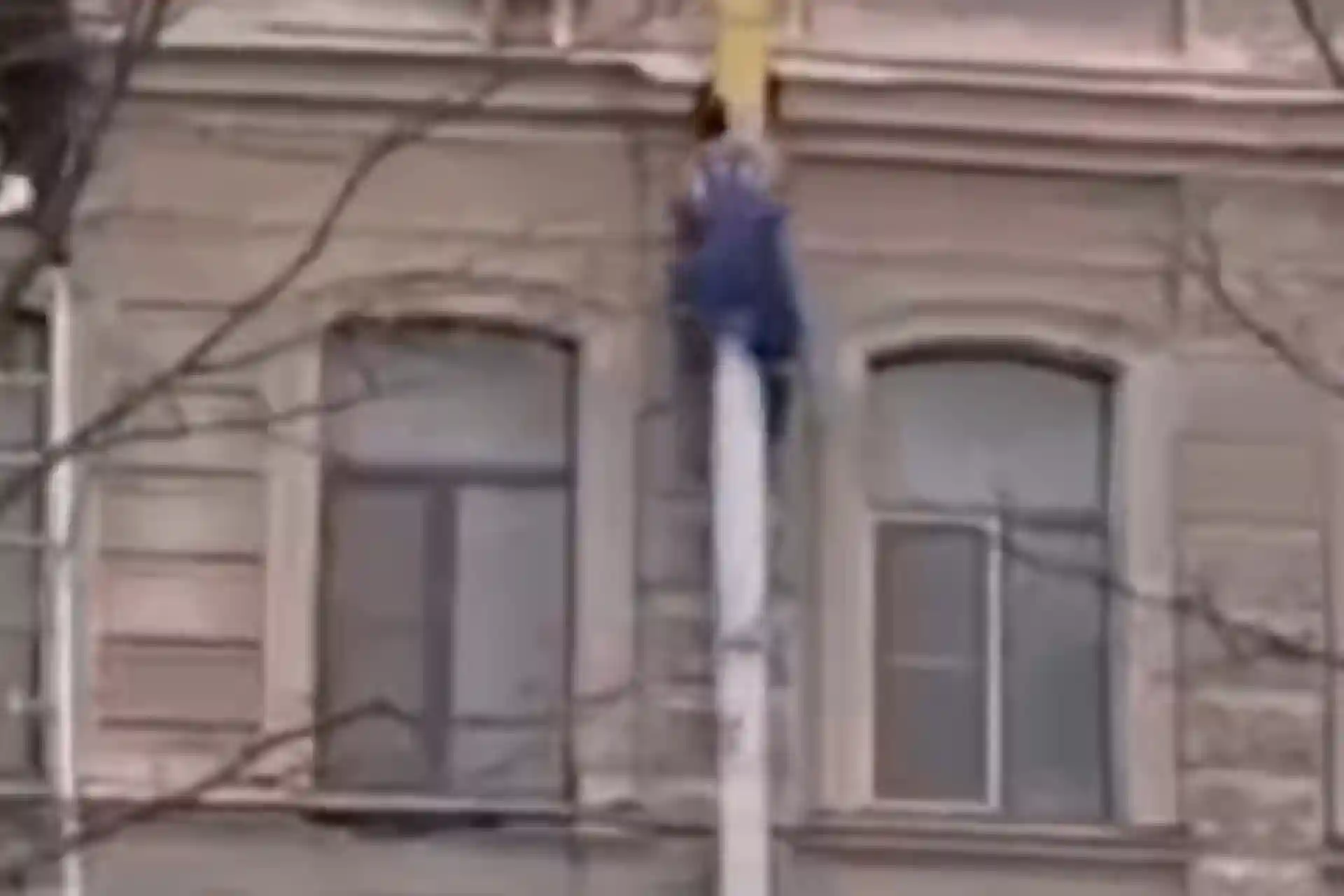 An Uzbek immigrant saved several people from a fire in St. Petersburg