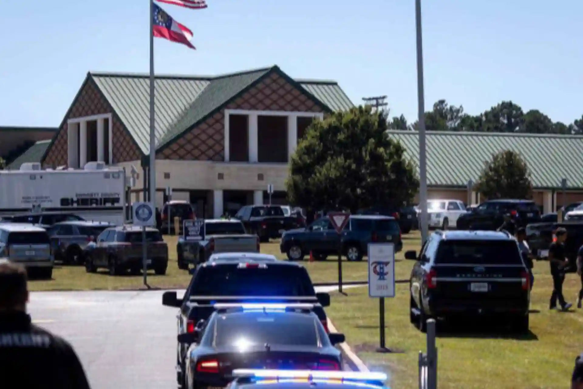 US school shooting: four dead