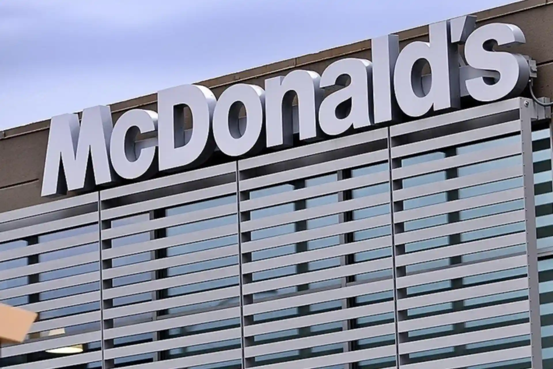 90 people were poisoned by McDonald's products in the USA