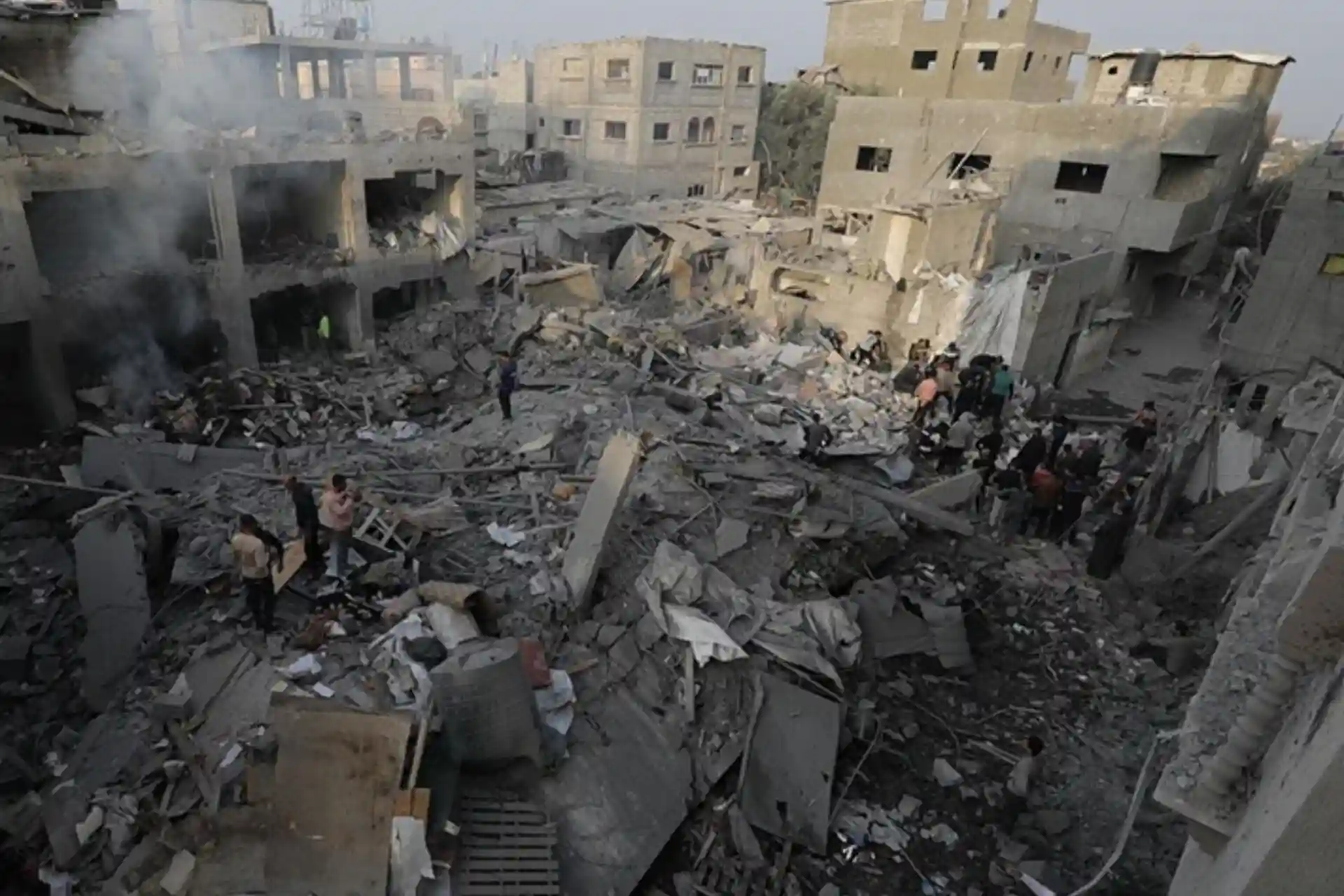 Gaza Under Bombing: Highlights of Day 393