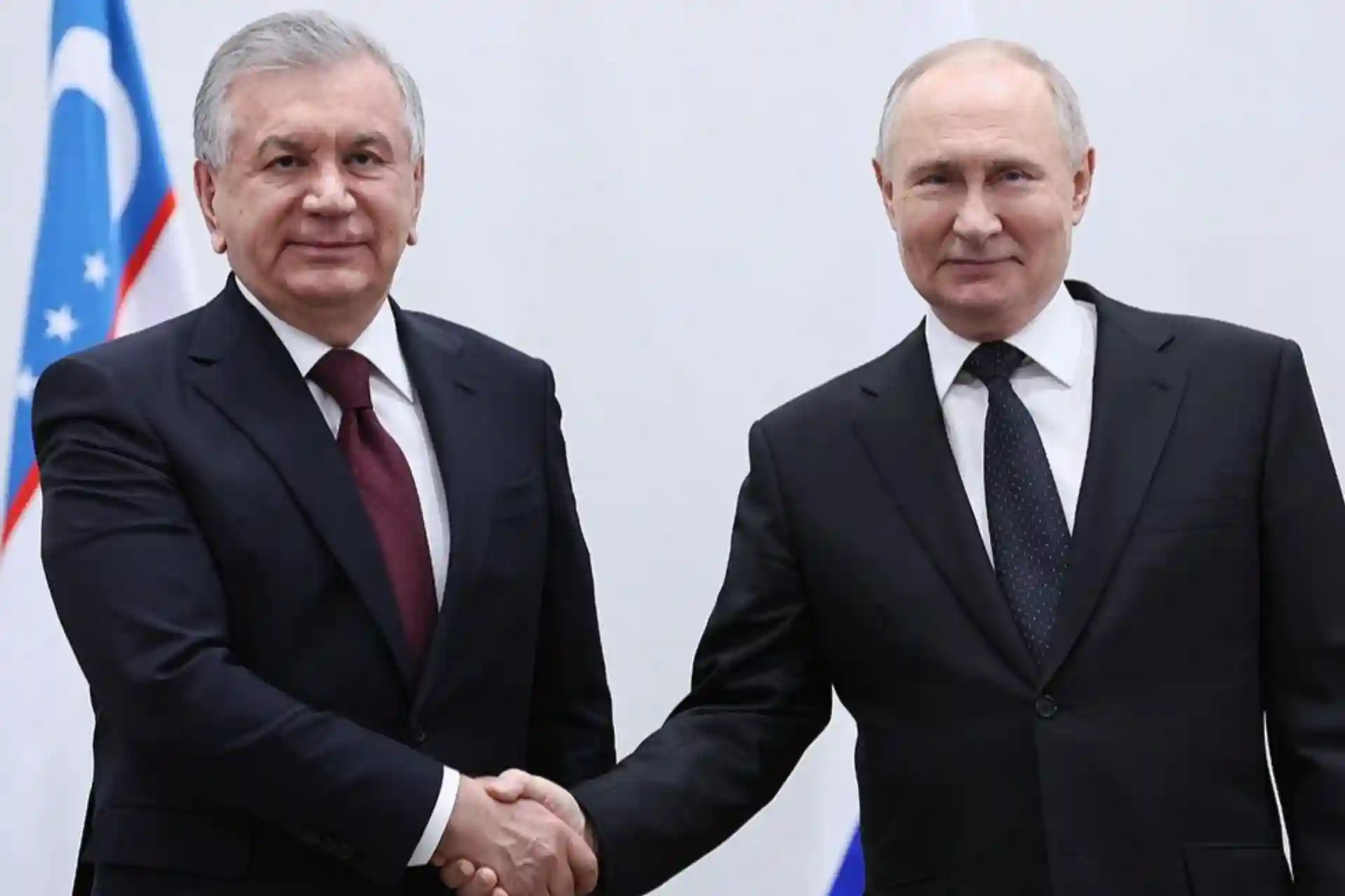 Путин ва Мирзиёев телефонда Сурия ва Украинадаги вазиятни муҳокама қилди