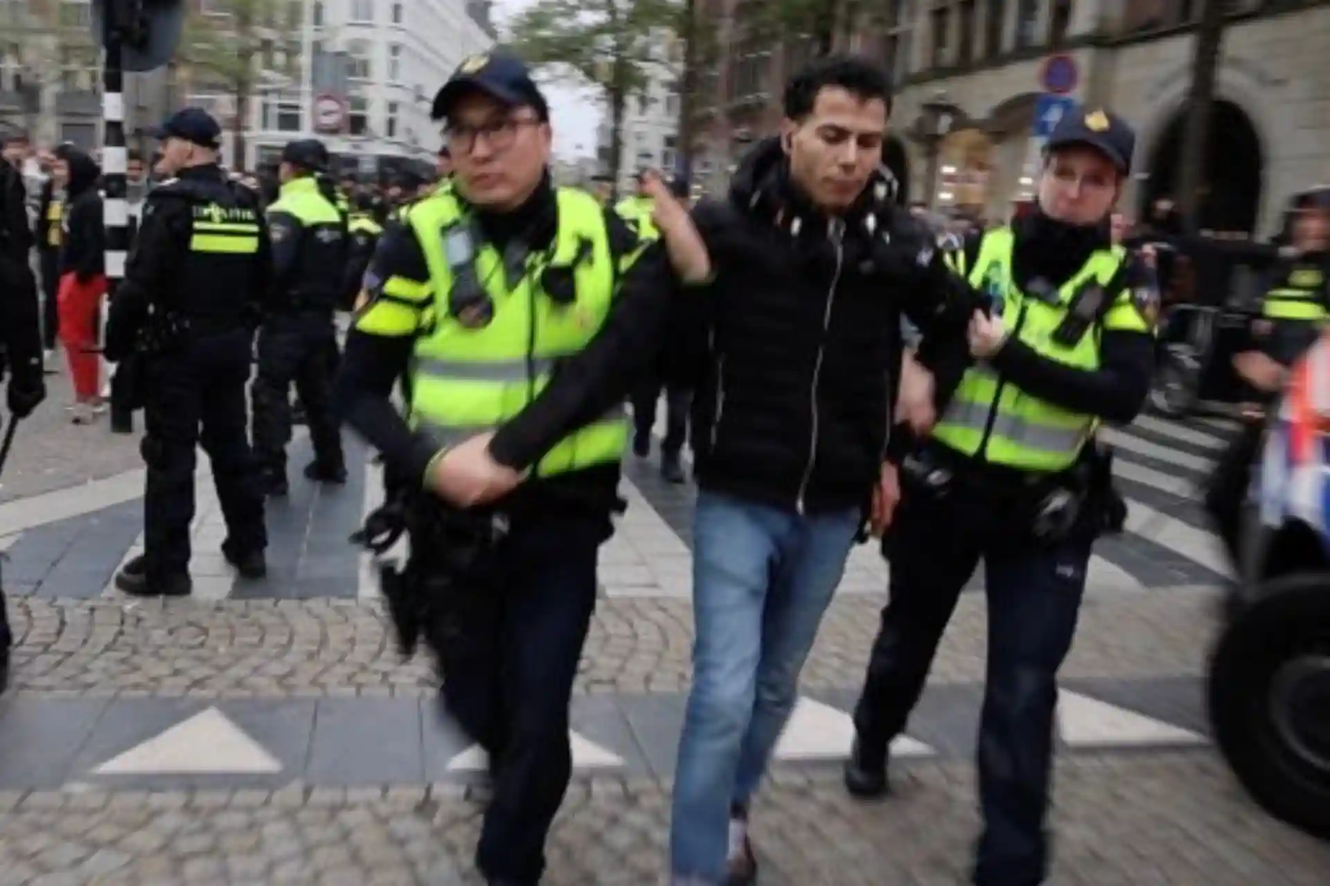 Court finds no anti-Semitism in Amsterdam riots