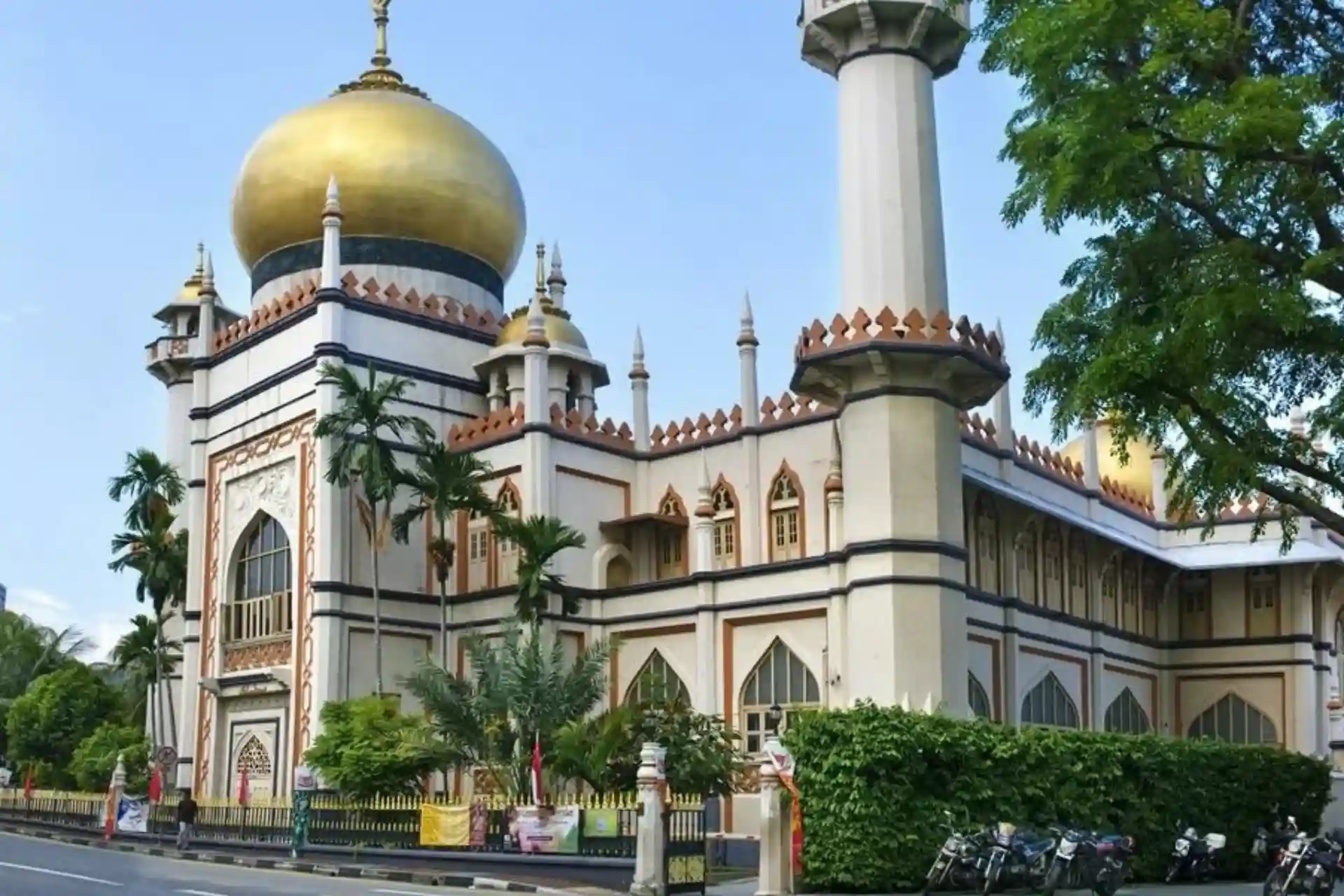 Extremist arrested in Singapore for plotting to attack mosque