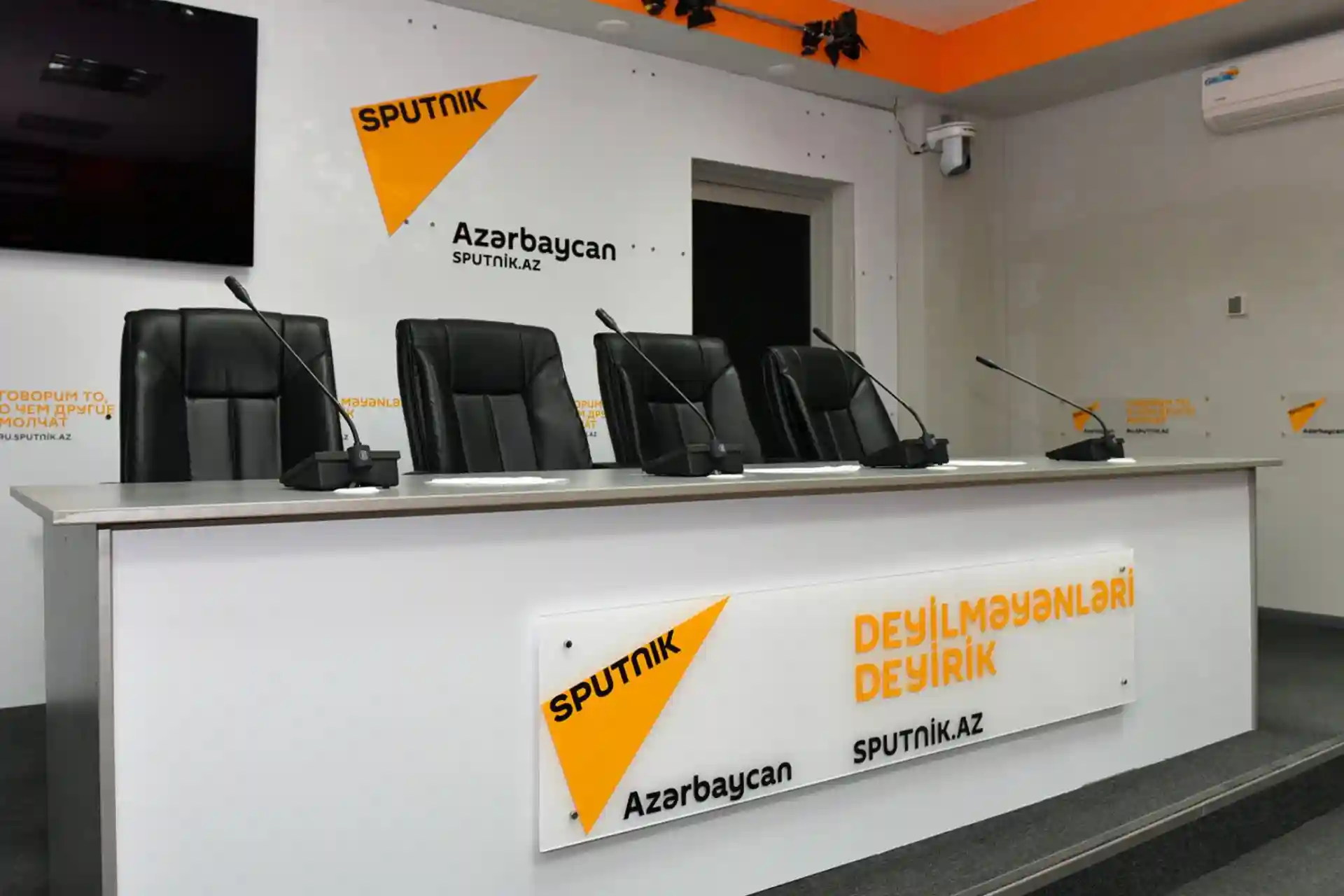 Azerbaijan expels pro-Russian publication