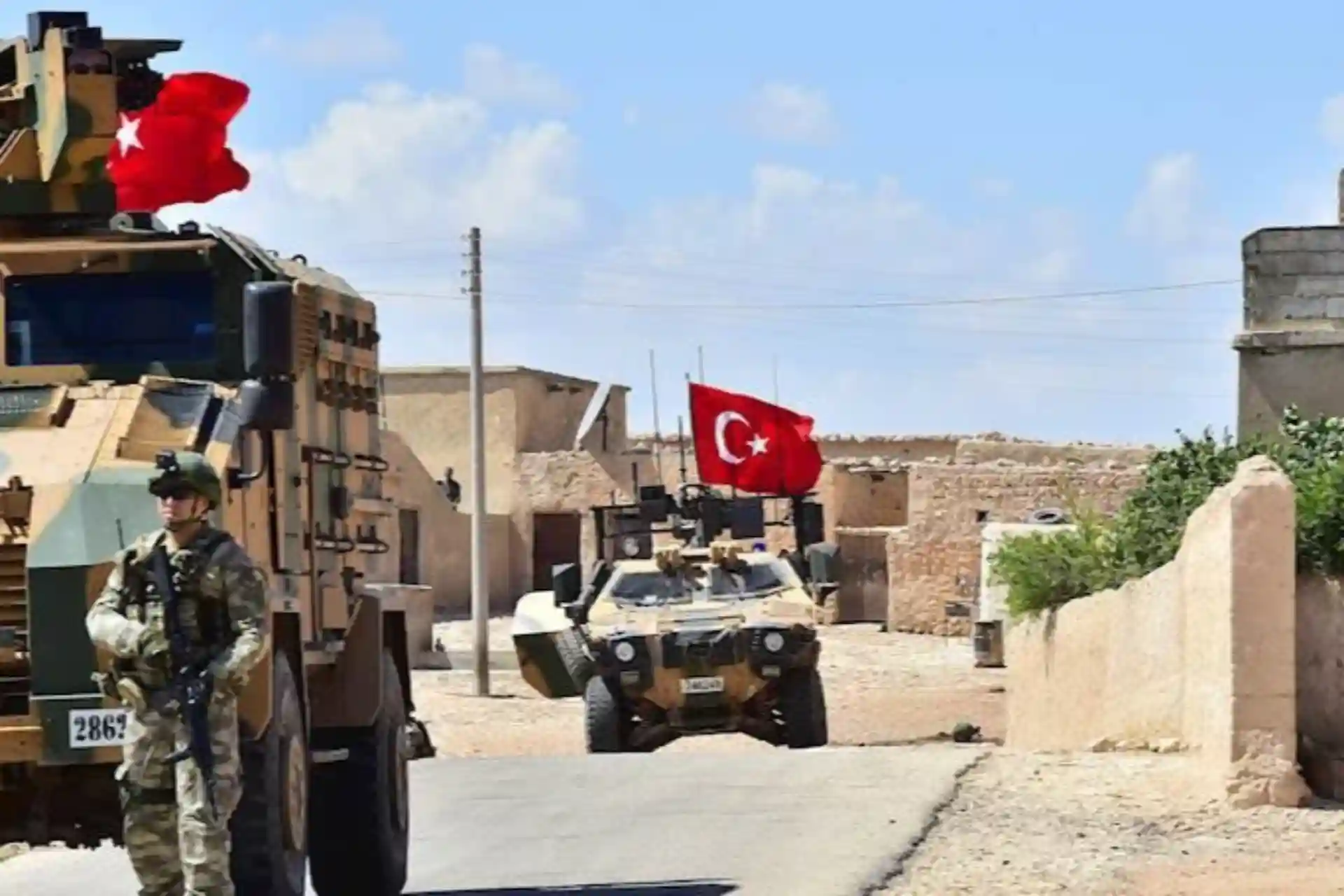 Turkish troops enter Syria