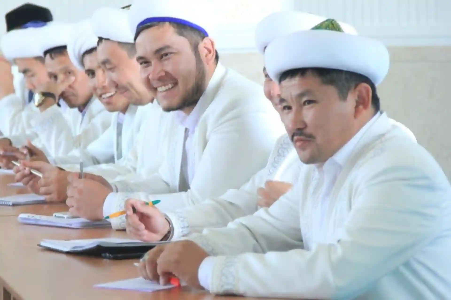 Qirgʻiz imomlari stipendiya olishni boshladi