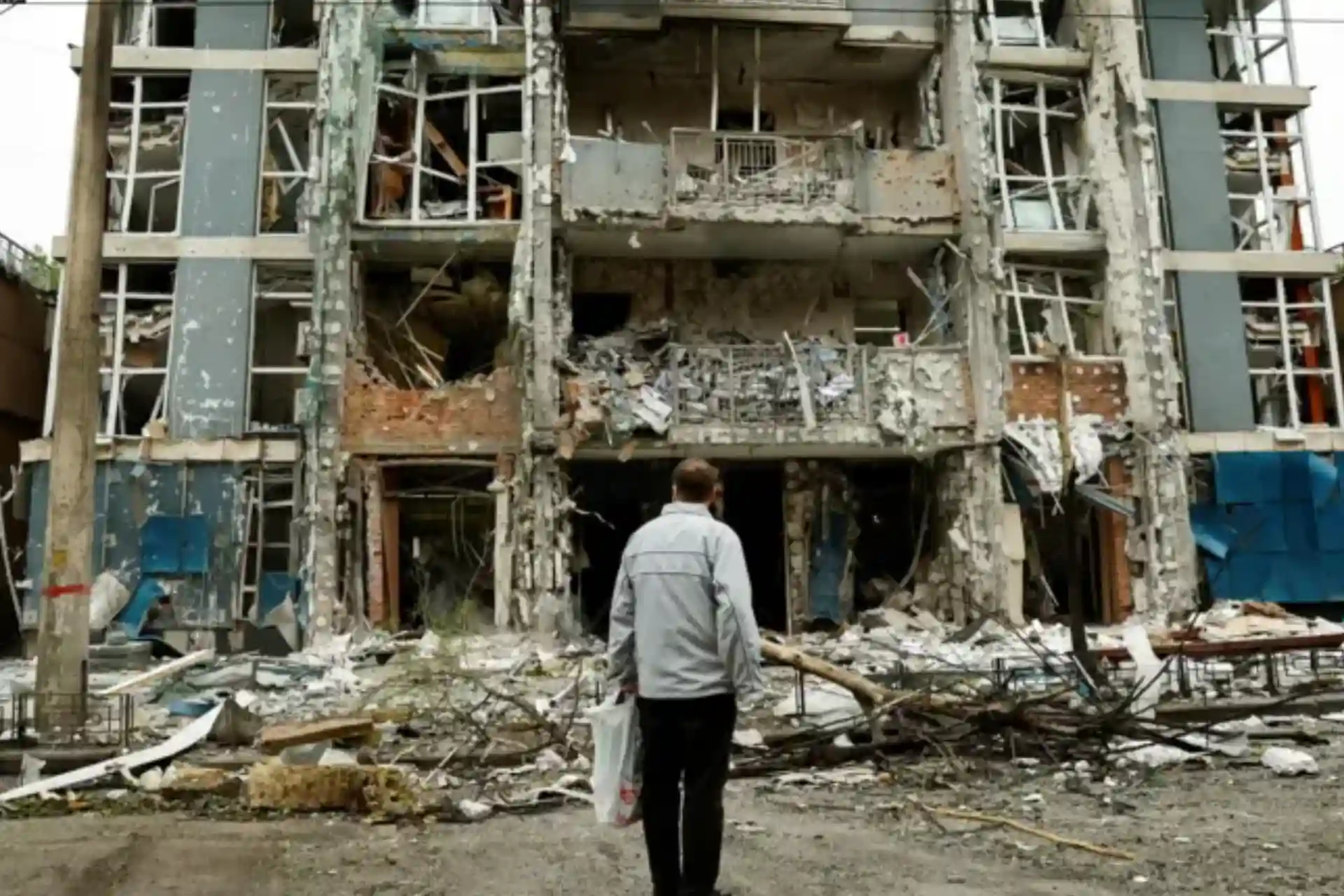 Russia launches largest airstrike on Ukraine since war began, killing at least 12 people