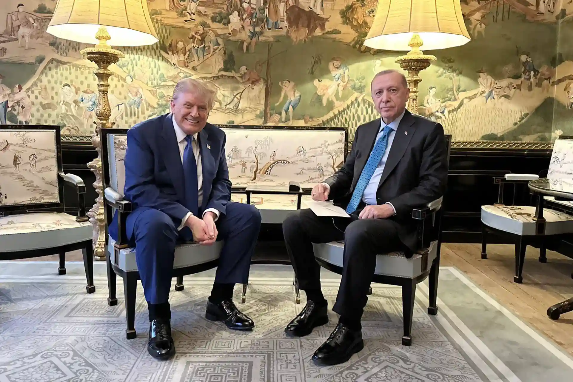 Tramp va Erdoʻgʻon Gaagada uchrashdi
