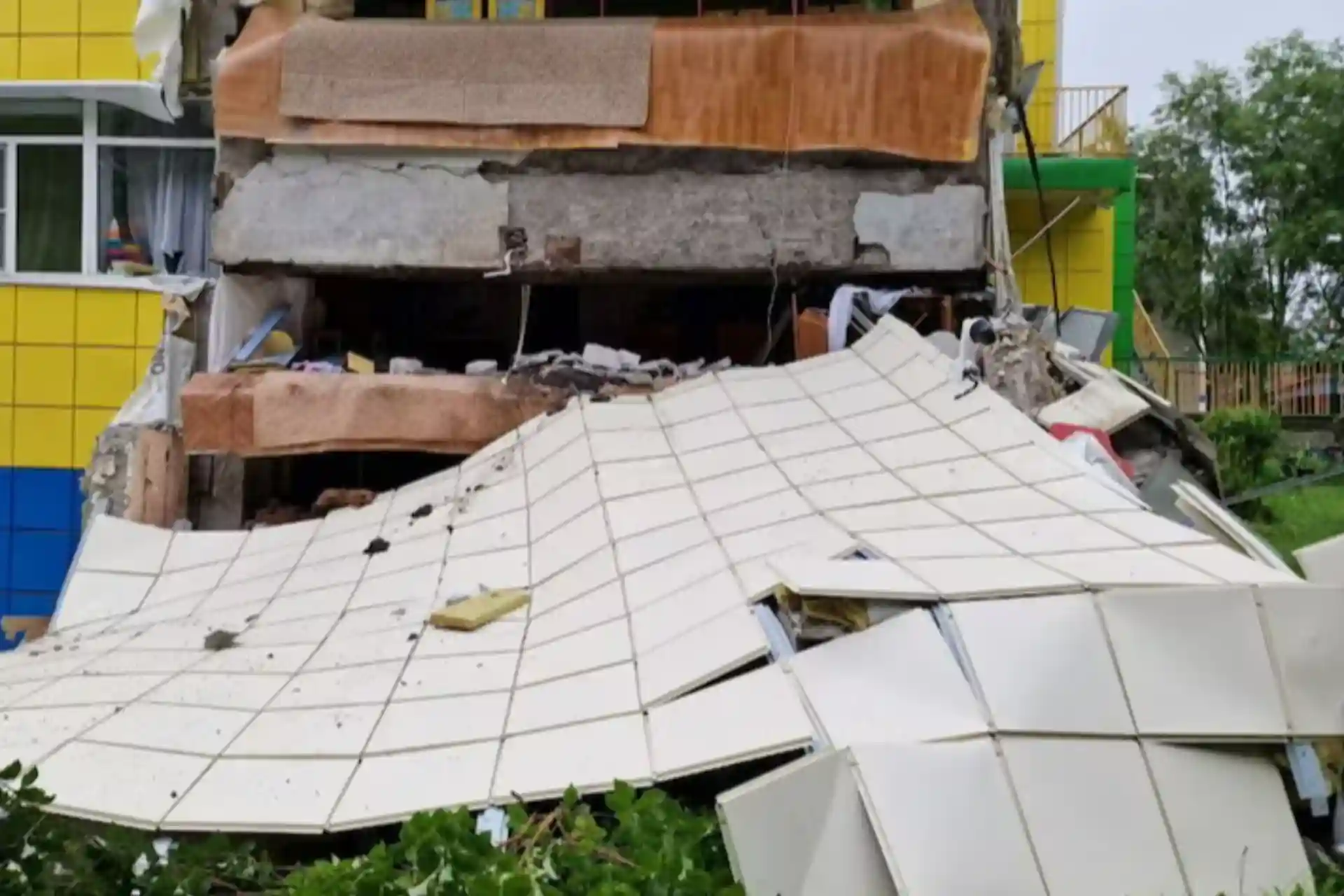 8-magnitude earthquake hits Kamchatka
