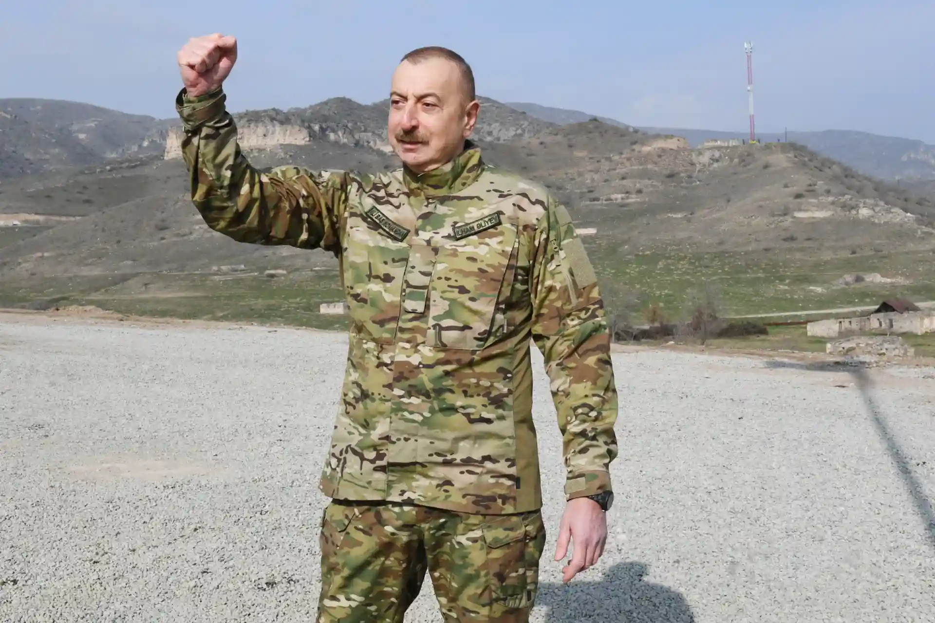 Aliyev calls on Azerbaijani army to be ready for war
