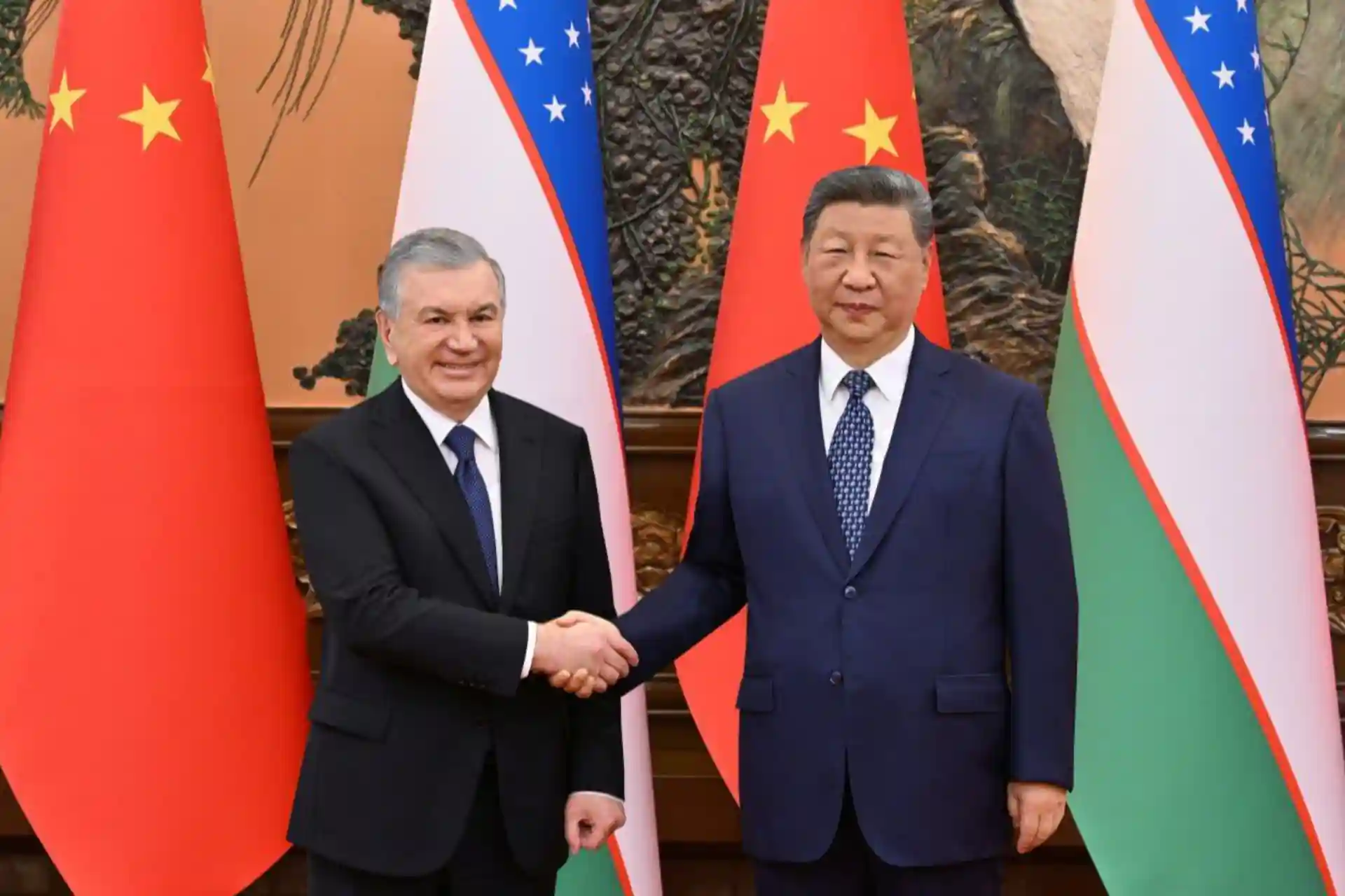 Mirziyoyev held talks with Jinping