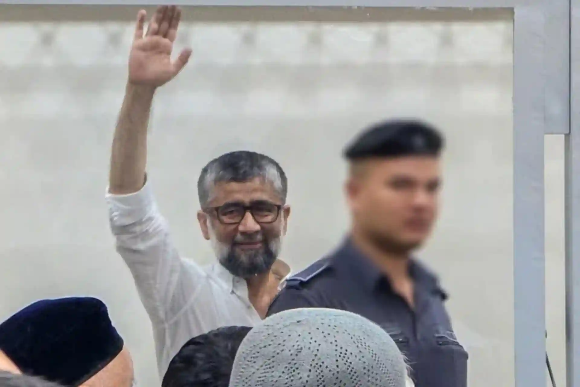 “Одамлар ўртасида адолат билан ҳукм қилинг!”