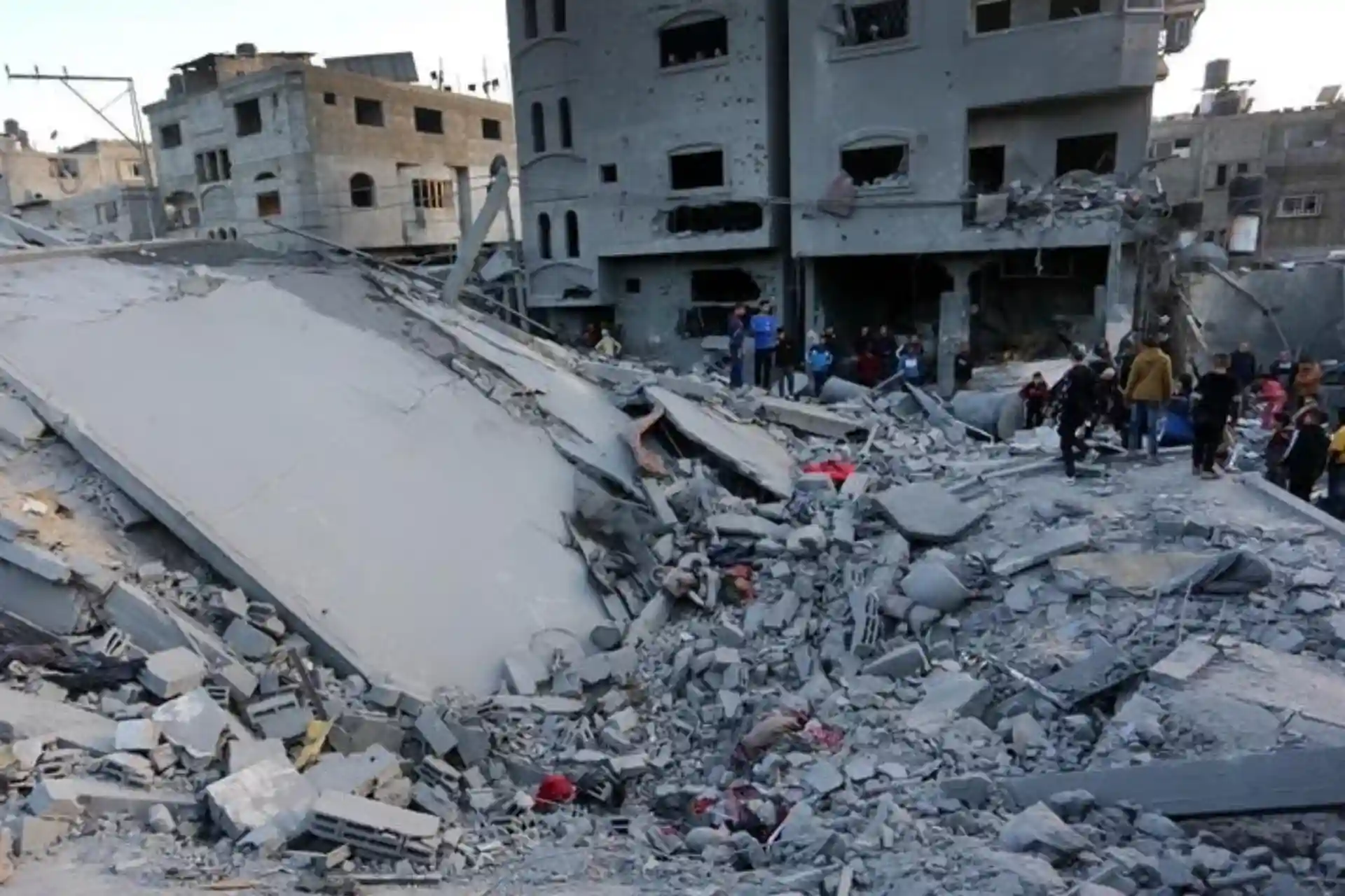 Gaza Under Bombing: Highlights of Day 162
