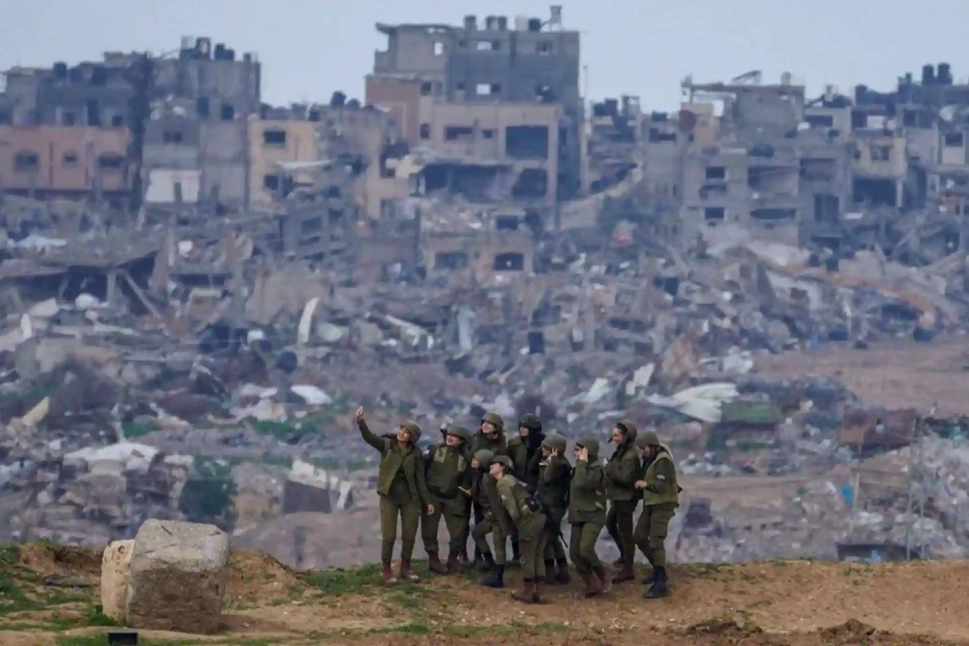 Gaza Under Bombing: Highlights of Day 172